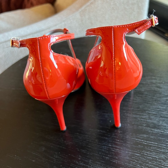 Guess ankle strap heels. Orange. Size 7.5. - Picture 4 of 7